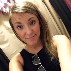 Meet your Posher, Abby
